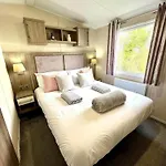 Escape To The Caravan-Cornwall